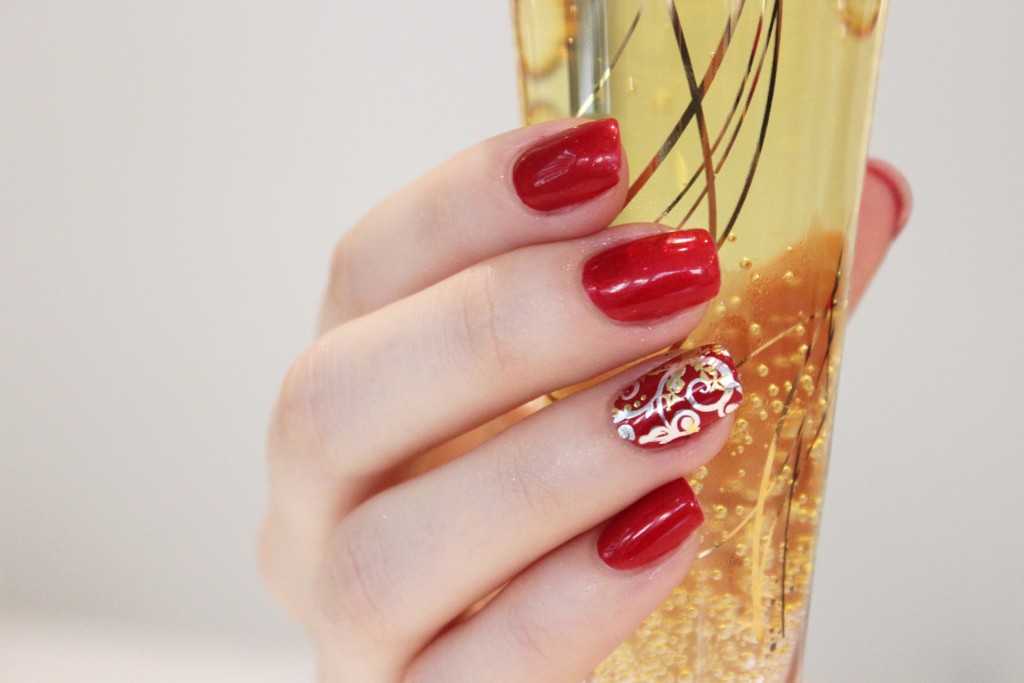 Uñas de fiesta para Navidades | Manicura y Pedicura Nenha