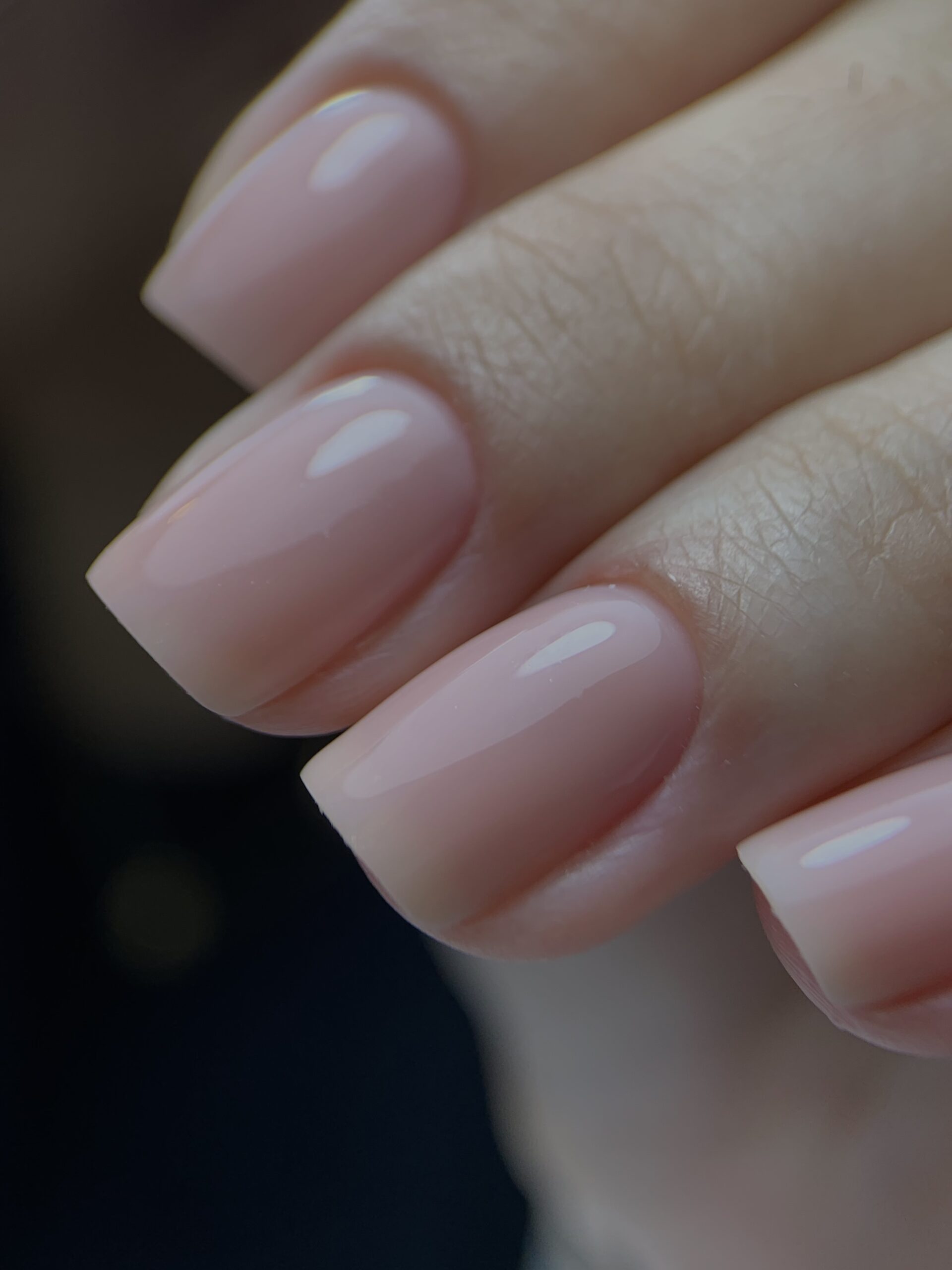 ¿Qué es una BIAB Manicura?