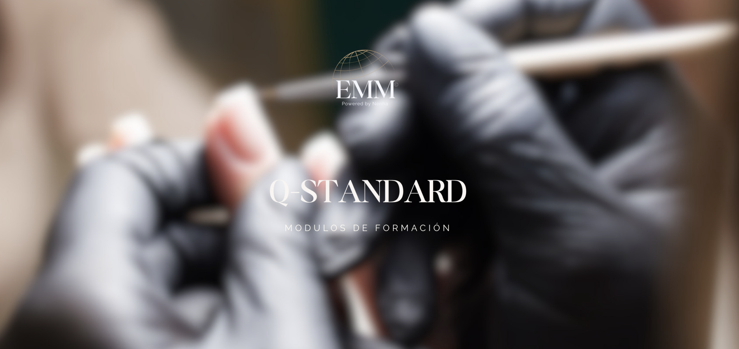 El fin de la manicurista "invisible": Por qué el Q-Standard es tu llave a la libertad profesional