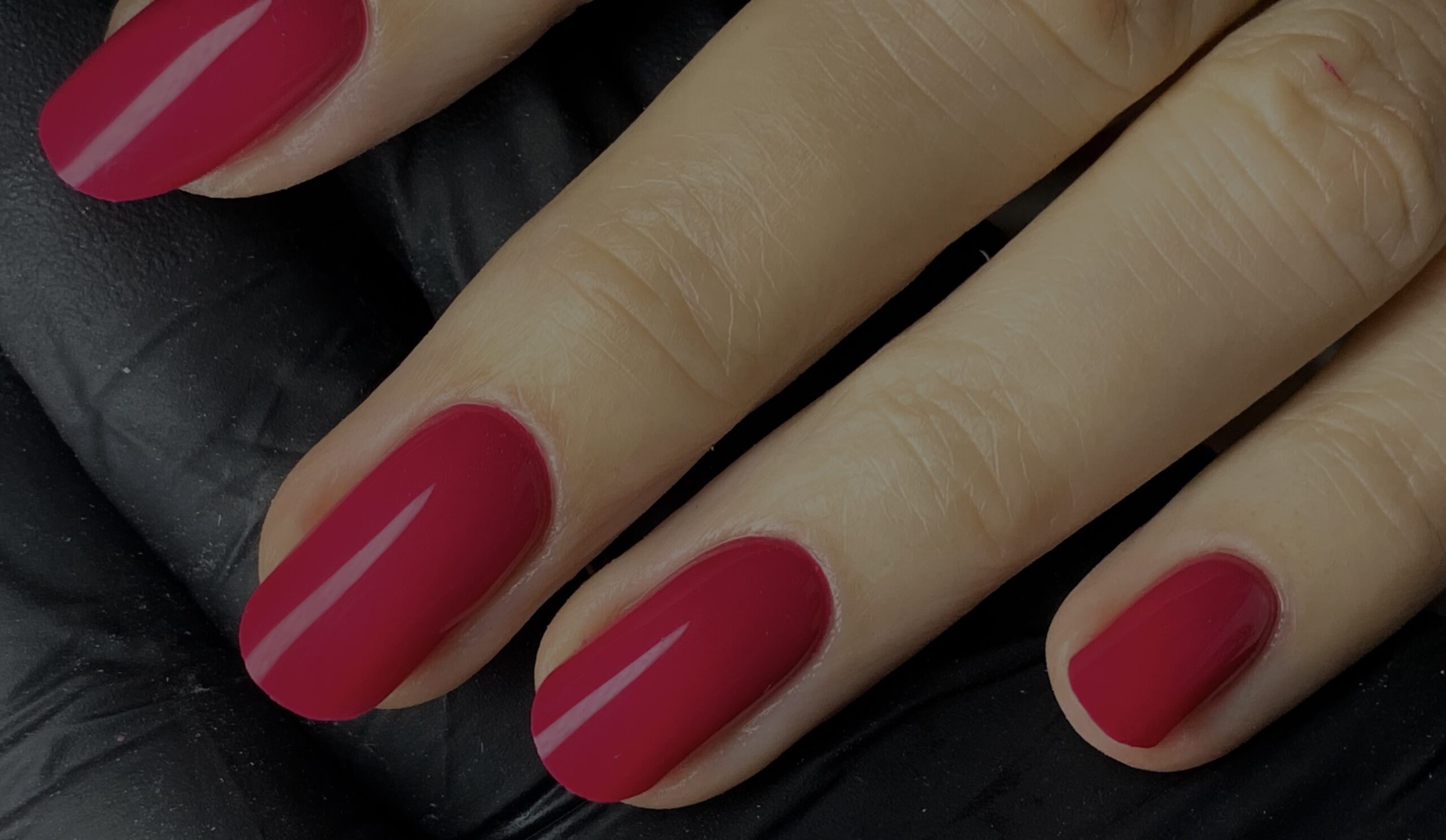 Por qué debes renovar tu manicura de gel cada 3 semanas: ciencia y salud ungueal